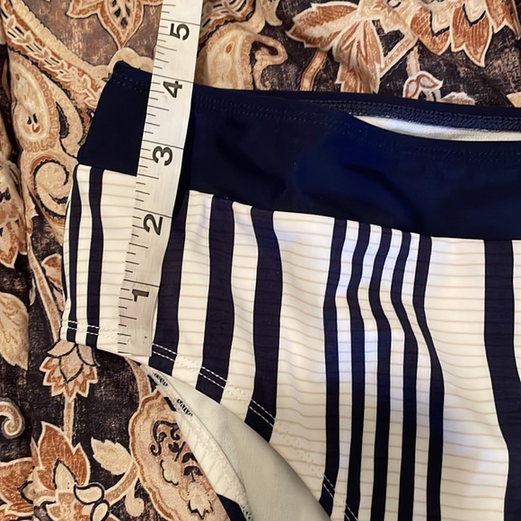 Striped swimsuit - Picture 12 of 13